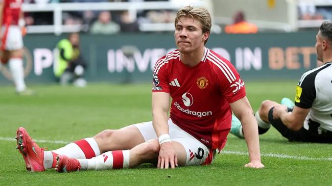 AC Milan lên kế hoạch giải cứu Rasmus Hojlund khỏi MU 1