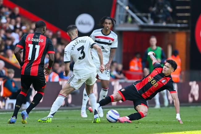 Sao Bournemouth được xóa án sau thẻ đỏ gây tranh cãi trước MU