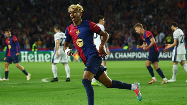 Lamine Yamal vượt kỷ lục của Gavi tại Barca