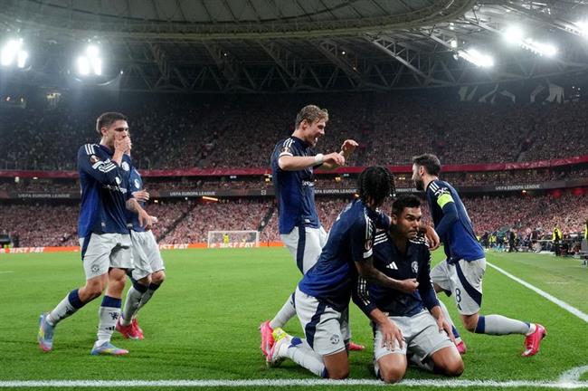 MU danh bai Bilbao voi ty so 3-0 o luot di ban ket Europa League.