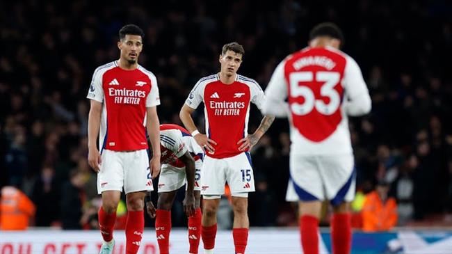 Arsenal đang gây thất vọng ở giai đoạn cuối mùa giải năm nay. Arsenal dang gay that vong o giai doan cuoi mua giai nam nay.