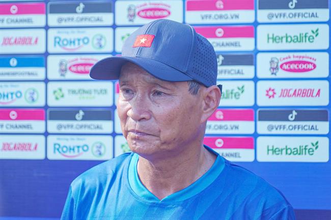 HLV Mai Đức Chung tìm nhân tố mới cho ĐT nữ Việt Nam tại giải trẻ