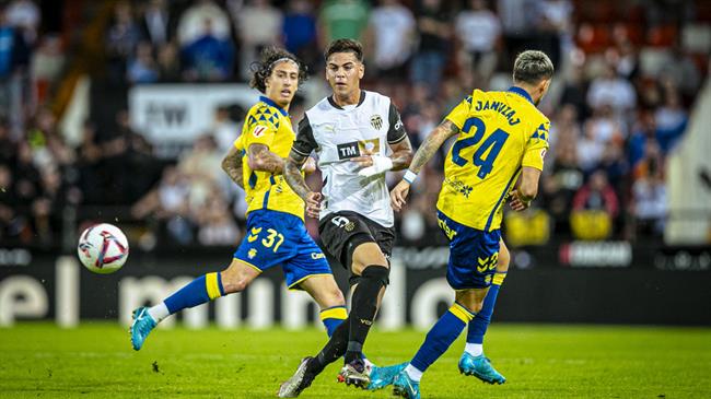 Nhận định Las Palmas vs Rayo Vallecano (02h00 ngày 105) Cuộc chiến sống còn 1 Nhận định Las Palmas vs Rayo Vallecano (02h00 ngày 105) Cuộc chiến sống còn 1