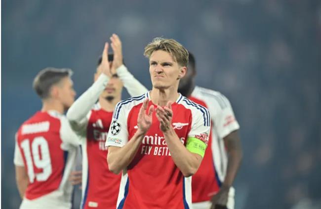 Mikel Arteta sẽ tước băng đội trưởng của Martin Odegaard?