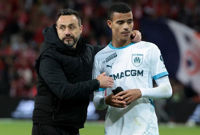  2 doi bong o Premier League muon chieu mo Mason Greenwood.