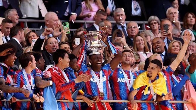 Crystal Palace danh bai Man City de vo dich FA Cup mua nay.