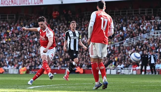 Declan Rice giup Arsenal danh bai Newcaste 1-0.