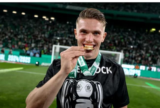 Pedro Goncalves khong khang dinh Viktor Gyokeres se tiep tuc gan bo voi Sporting.