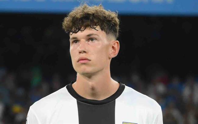 Tiểu sử tiền đạo Mateusz Kowalski