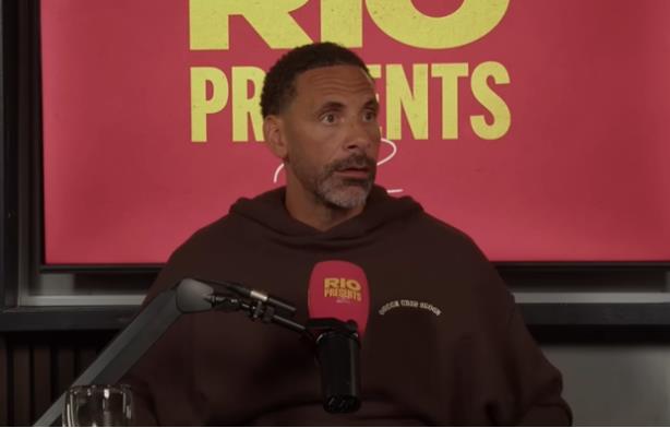 Rio Ferdinand chi ra 4 sai lam cua MU sau khi Sir Alex nghi huu.