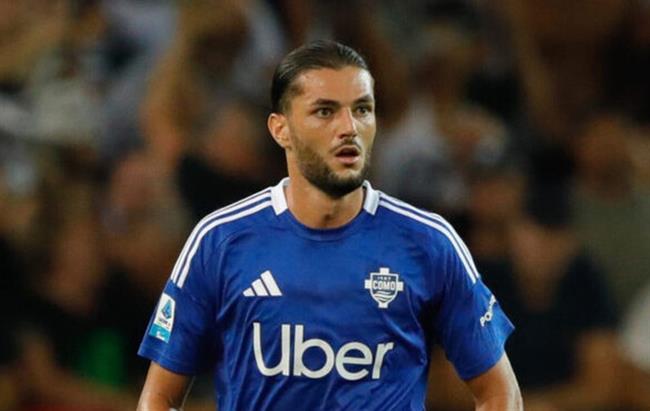 Tiểu sử trung vệ Alberto Dossena