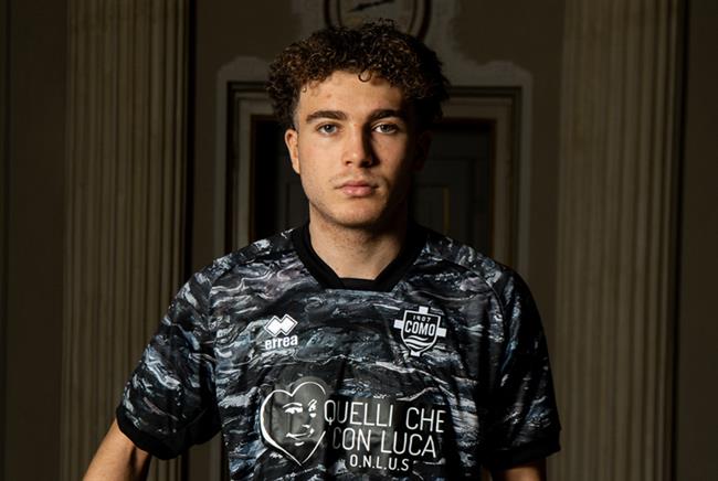 Tiểu sử tiền vệ Naj Razi