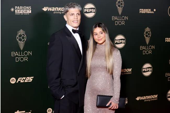 Bạn gái tiết lộ Alejandro Garnacho sẽ rời MU