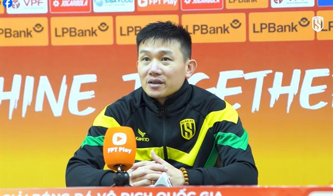 HLV Phan Như Thuật lạc quan về cơ hội trụ hạng của SLNA