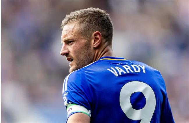 Jamie Vardy rời Leicester ở Hè 2025. Jamie Vardy roi Leicester o He 2025.