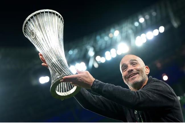 HLV Enzo Maresca nói gì sau màn ngược dòng trước Real Betis?