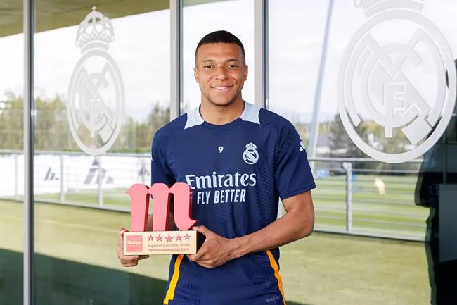 Mbappe nhận danh hiệu Cầu thủ xuất sắc nhất Real Madrid
