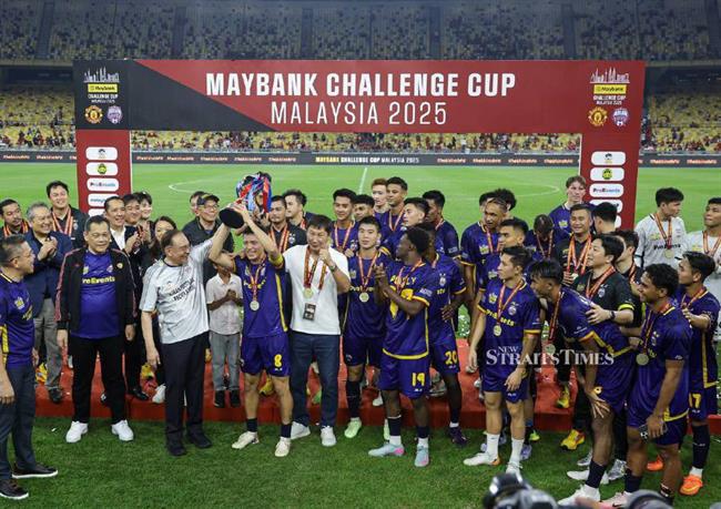 HLV Kim Sang Sik đề cao dàn sao ASEAN, mong Hai Long được MU chú ý