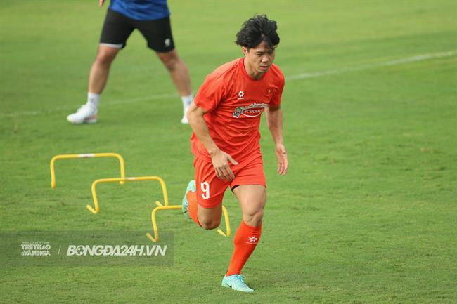 Công Phượng chia tay đội tuyển Việt Nam vì chấn thương