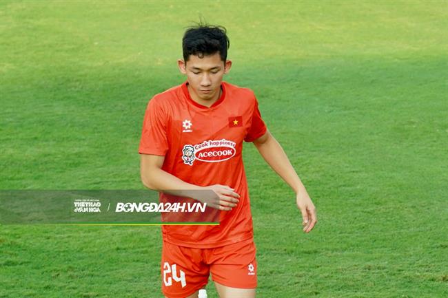 Hai Long hướng đến đại chiến Malaysia sau màn trình diễn ấn tượng trước MU