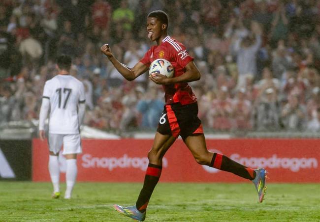 HLV Amorim hứa hẹn trao cơ hội thi đấu cho các sao trẻ MU