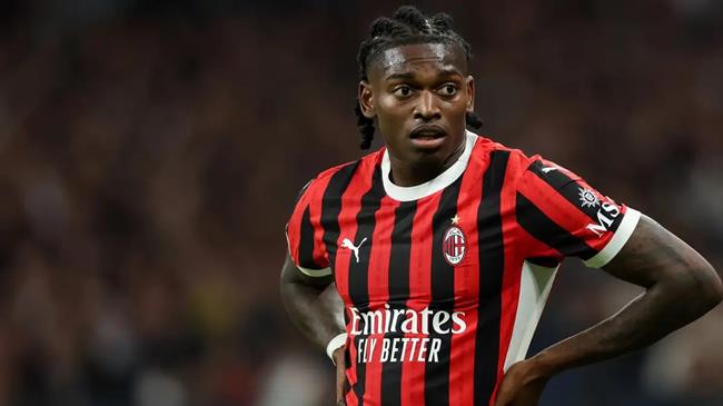 AC Milan hét giá không tưởng cho Rafael Leao