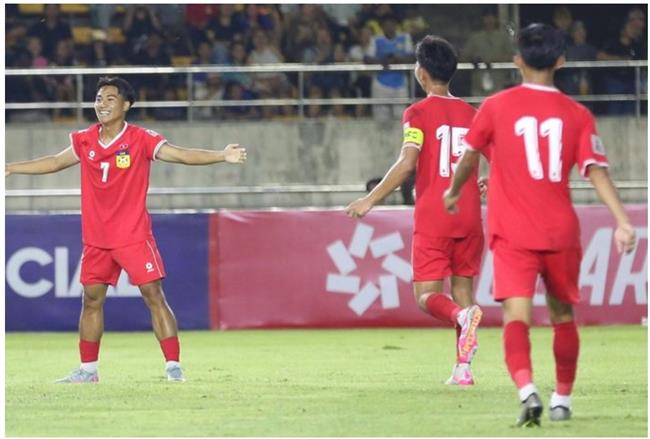 Sao gốc Việt tỏa sáng, đội tuyển Lào thắng ấn tượng Nepal