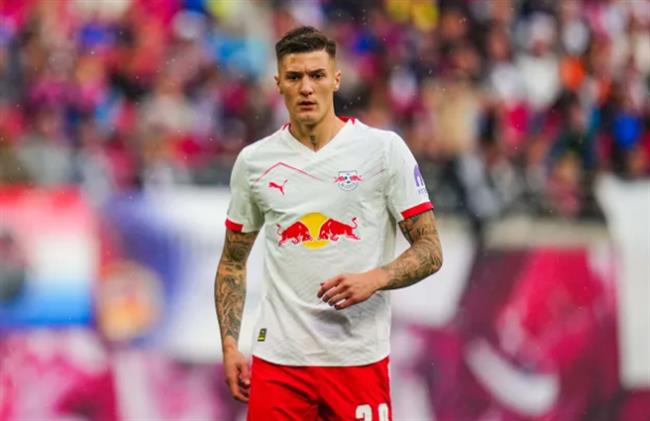 Benjamin Sesko duoc khuyen nen tu choi cap ben Saudi Pro League.