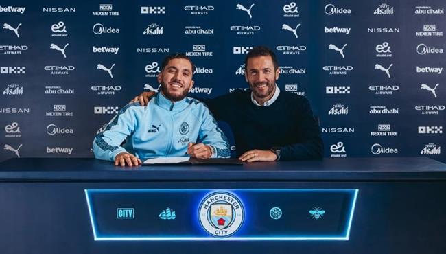Man City chính thức công bố hợp đồng với Rayan Cherki 1