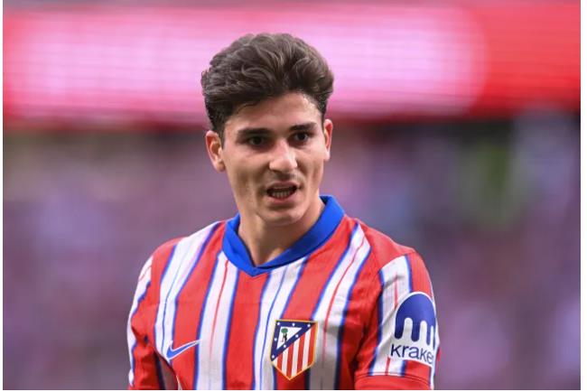 Julian Alvarez them mot lan len tieng ve tuong lai cua minh.