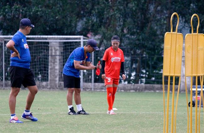 Huỳnh Như báo tin vui cho ĐT nữ Việt Nam