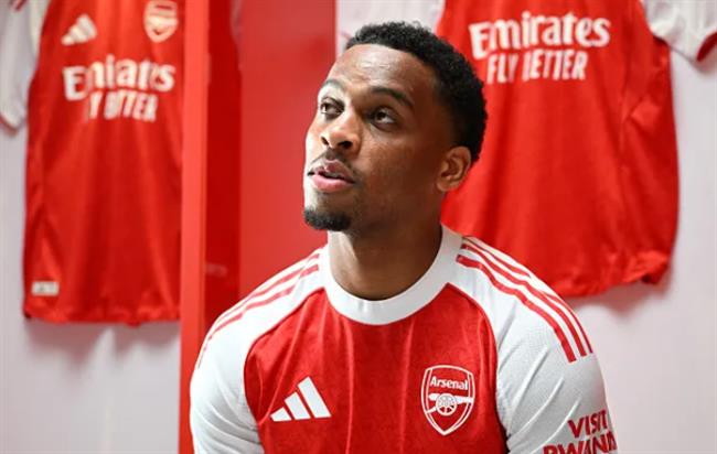Jurrien Timber tiet lo ke hoach chuyen nhuong cua Arsenal.