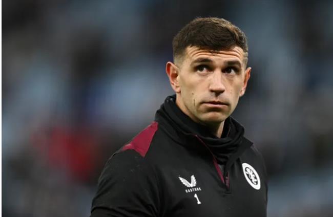 Ruben Amorim ung ho MU chieu mo Emiliano Martinez