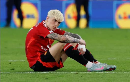 MU va Chelsea can nhac trao doi giua Alejandro Garnacho va Christopher Nkunku.