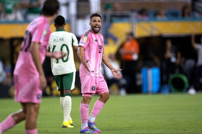 Jordi Alba khẳng định PSG mạnh nhất châu Âu