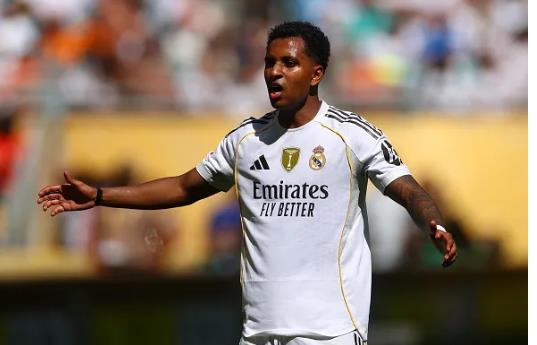 Micah Richards chỉ ra cái tên hoàn hảo cho Arsenal