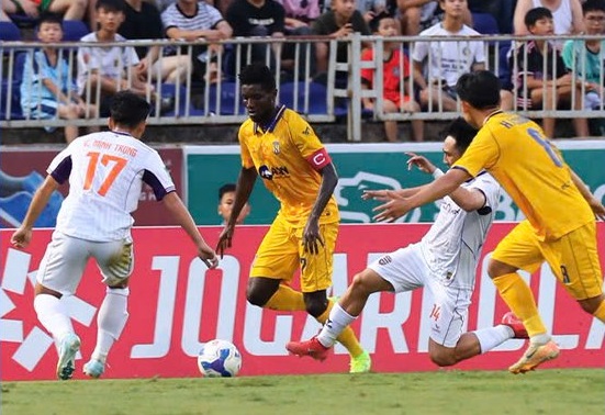 Học Ramos khóa tay đối thủ, Quế Ngọc Hải khiến Bình Dương dừng bước ở Cúp Quốc gia