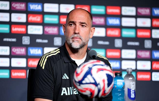 HLV Juventus thừa nhận không thể cạnh tranh với Man City