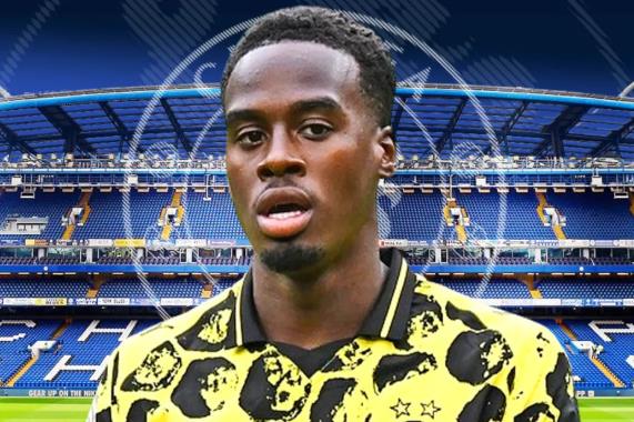 Chelsea dat duoc thoa thuan chieu mo Jamie Gittens tu Dortmund.
