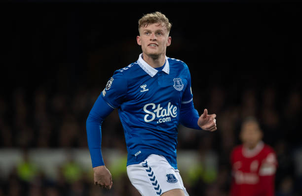 MU và Chelsea nhận tin cực buồn vụ Jarrad Branthwaite