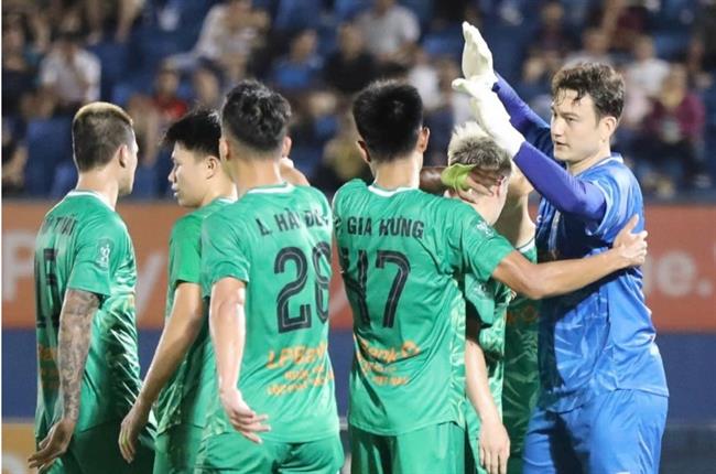 CLB Ninh Bình có đủ sức đua vô địch V-League 2025-2026 CLB Ninh Binh co du suc dua vo dich V-League 2025-2026