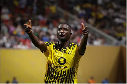 Arsenal và MU được khuyên nên chiêu mộ Serhou Guirassy. Arsenal va MU duoc khuyen nen chieu mo Serhou Guirassy.