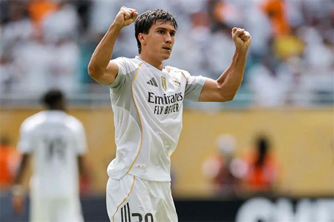 Real Madrid quyet dinh tuong lai Gonzalo Garcia.