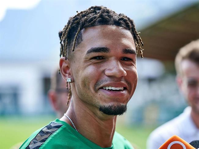 Tiểu sử tiền đạo Justin Njinmah của CLB Werder Bremen