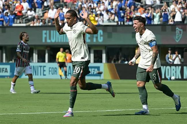 Fluminense de thua 0-2 truoc Chelsea.