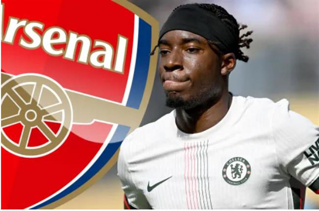 Paul Merson thẳng thừng chỉ trích tân binh Noni Madueke của Arsenal 1