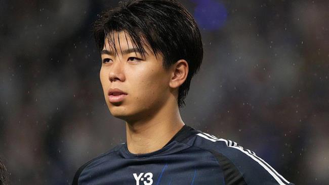 Tiểu sử Kota Takai là hậu vệ của CLB Tottenham