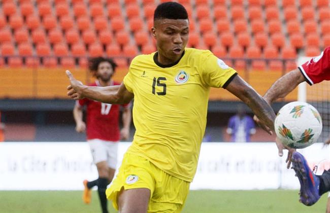 Tiểu sử hậu vệ Reinildo Mandava