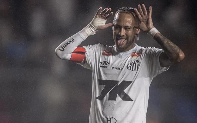 Hậu vệ Juventus lên tiếng mời gọi Neymar về chung đội