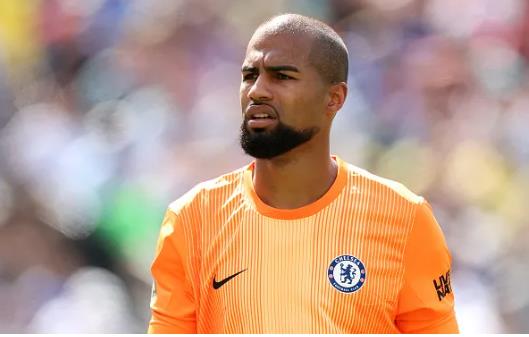 “Với Robert Sanchez, Chelsea sẽ không thể giành danh hiệu lớn”